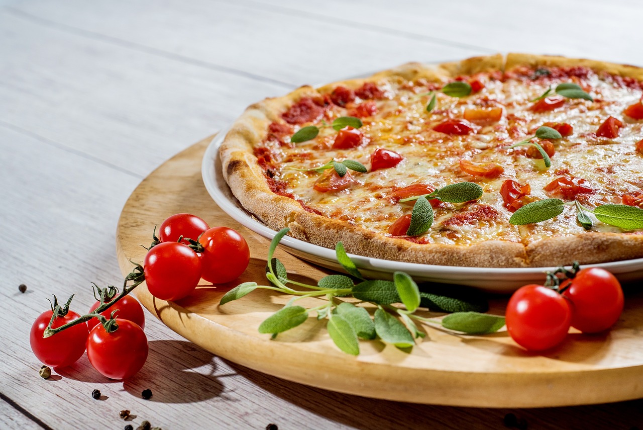 Quante calorie ha un pezzo di pizza?